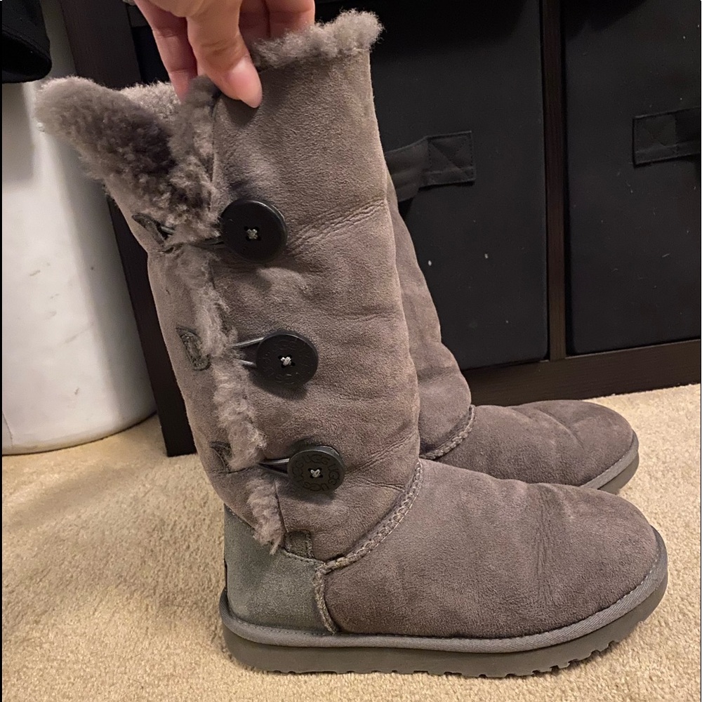 UGGS